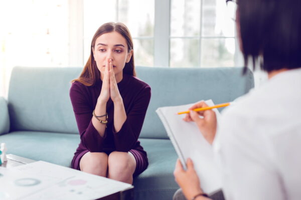 le-type-de-prise-en-charge-varie-selon-le-professionnel-choisi-photo-adobe-stock-1632909873